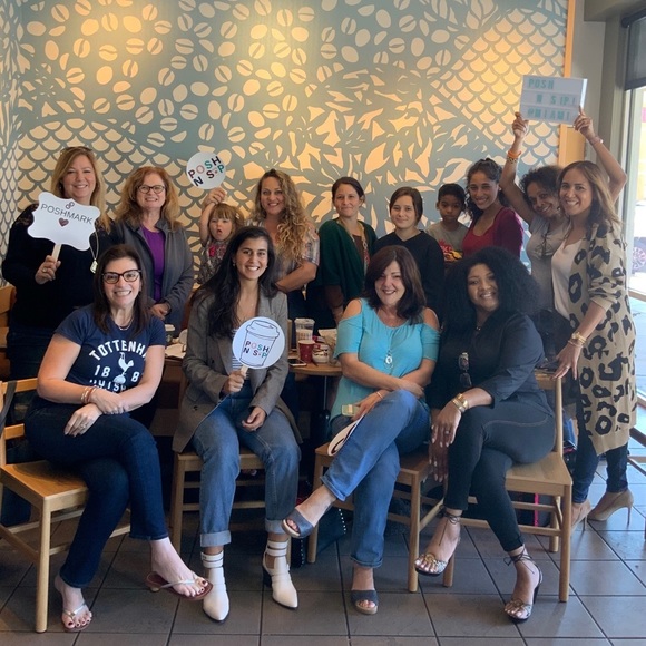 CLOSET CLOSING TEMPORARILY : ALL MUST GO! - Picture 5 of 11